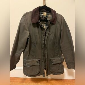 Women’s classic geeen Barbour coat